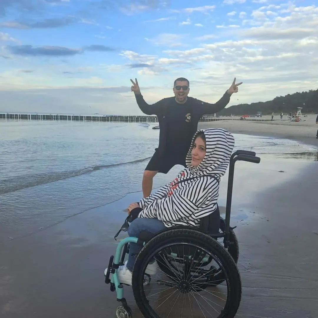 Pobierowo: wygłupy na plaży